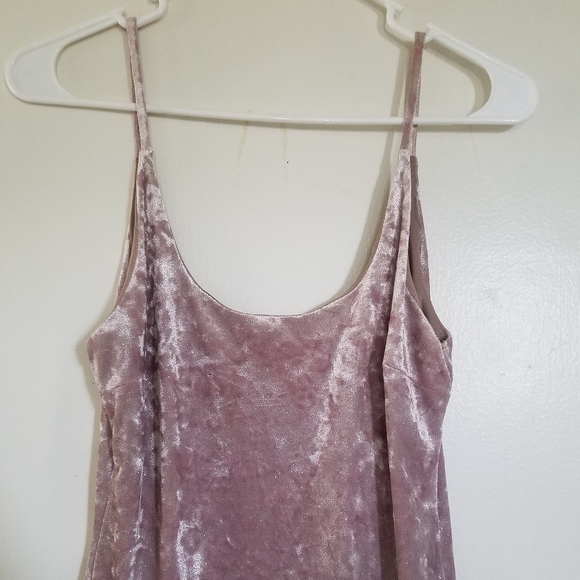 Windsor pink velvet bodycon dress - Picture 5 of 5